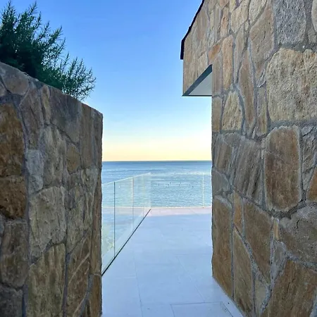 Seaside Escape Apartman *